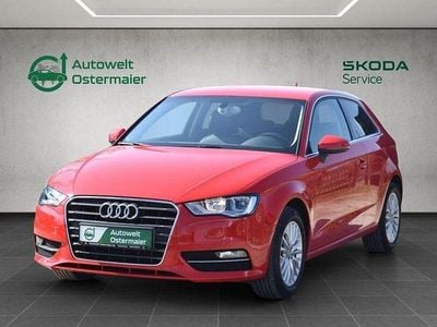 Gebraucht Audi A3 Ambiente 110 PS (80 kW) 2015 Rot Limousine