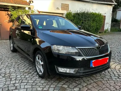 Gebraucht Skoda Rapid Ambition 86 PS (63 kW) 2015 Schwarz Kleinwagen