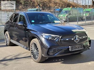 Gebraucht Mercedes GLC300e AMG 197 PS (144 kW) 2025 Obsidianschwarz (metallic) SUV