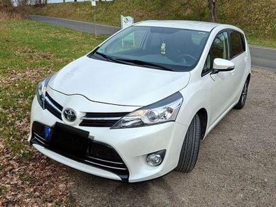 Gebraucht Toyota Verso Life 147 PS (108 kW) 2014 Van / Kleinbus