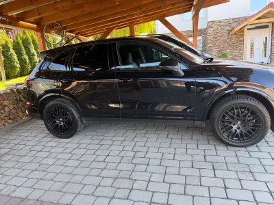 Usata Porsche Cayenne Platinum Edition 262 CV (192 kW) 2016 SUV