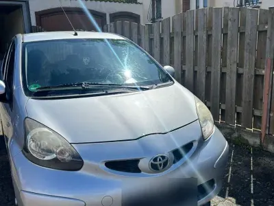 Używany Toyota Aygo Cool 68 KM (50 kW) 2008 Srebrny Hatchback