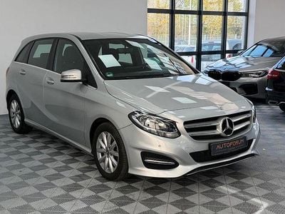Usata Mercedes B180 122 CV (89 kW) 2018 Argento Monovolume