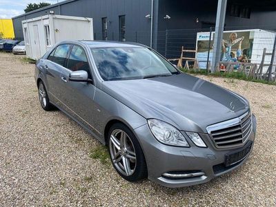 Mercedes E200