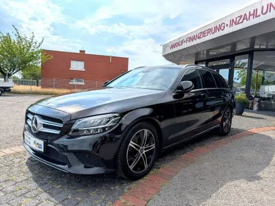 Gebraucht Mercedes C220 194 PS (142 kW) 2020 Schwarz Kombi