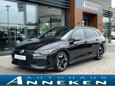 Gebraucht VW Golf VIII R-line 150 PS (110 kW) 2025 Schwarz Limousine