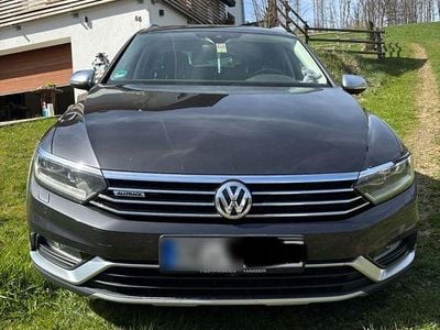 Usata VW Passat Alltrack 190 CV (139 kW) 2018 Grigio Station wagon