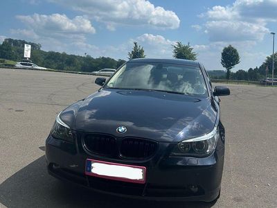 BMW 523