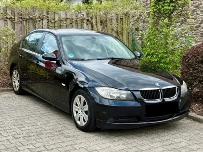 Gebraucht BMW 320 163 PS (119 kW) 2007 Schwarz Limousine