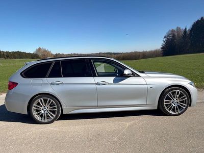 Gebraucht BMW 330 M Sport 258 PS (189 kW) 2015 Silber Kombi