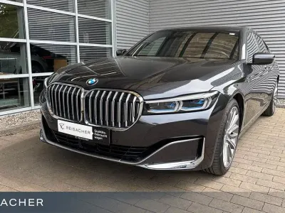 Gebraucht BMW 750L Performance 530 PS (389 kW) 2022 Grau Limousine