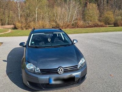 Begagnad VW Golf VI Trendline 105 HK (77 kW) 2011 Grå Halvkombi