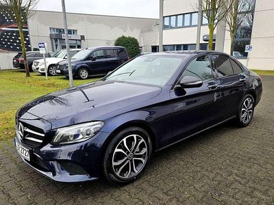 Gebraucht Mercedes C180 Avantgarde 156 PS (114 kW) 2019 Blau Limousine