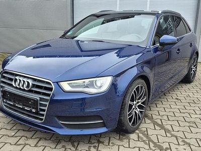 Gebraucht Audi A3 Ambiente 122 PS (89 kW) 2014 Blau Limousine