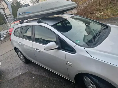 Gebraucht Opel Astra 2013 Grau Kombi