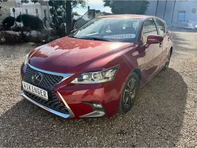 Gebraucht Lexus CT200h 99 PS (72 kW) 2017 Red mica cs (metallic) Limousine