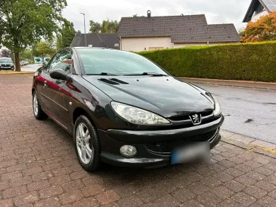 Gebraucht Peugeot 206 CC 95 PS (69 kW) 2006 Schwarz Cabrio