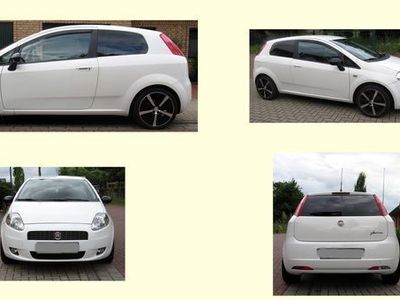 Gebraucht Fiat Grande Punto 78 PS (57 kW) 2009 Weiß Kleinwagen