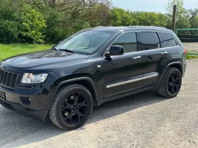 Gebraucht Jeep Grand Cherokee Overland 241 PS (177 kW) 2011 Schwarz SUV
