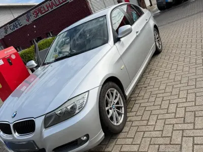 Gebraucht BMW 318 143 PS (105 kW) 2008 Silber Limousine