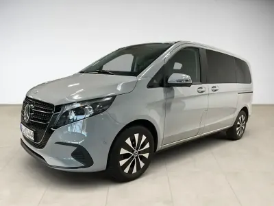 Gebraucht Mercedes V250 190 PS (139 kW) 2025 Alpingrau Van / Kleinbus