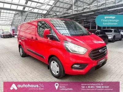 Gebraucht Ford Transit Custom Trend 131 PS (96 kW) 2022 Rot Limousine
