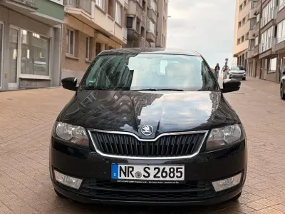 Gebraucht Skoda Rapid 90 PS (66 kW) 2015 Schwarz Kleinwagen