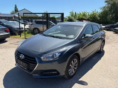 Gebraucht Hyundai i40 116 PS (85 kW) 2016 Grau Limousine