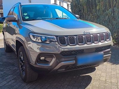 Gebraucht Jeep Compass Trailhawk 241 PS (177 kW) 2021 Grau SUV