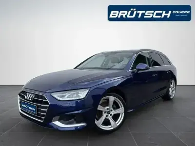 Gebraucht Audi A4 Advanced 190 PS (139 kW) 2023 Navarrablau metallic Kombi