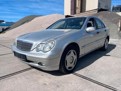 Gebraucht Mercedes C200 163 PS (119 kW) 2002 Silber Limousine
