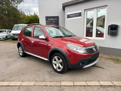 Gebraucht Dacia Sandero Stepway 84 PS (61 kW) 2012 Rot Kombi