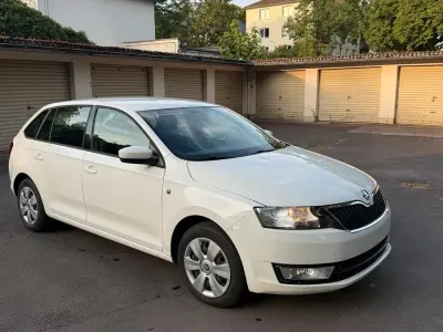 Gebraucht Skoda Rapid 105 PS (77 kW) 2014 Weiß Kleinwagen