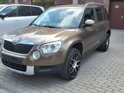 Gebraucht Skoda Yeti Plus Edition 122 PS (89 kW) 2013 Braun SUV