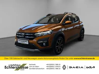 Gebraucht Dacia Sandero Comfort 91 PS (66 kW) 2022 Taklamakanorange (metallic) Limousine