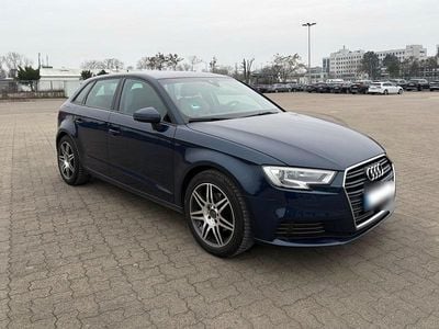 Usata Audi A3 Design 150 CV (110 kW) 2016 Blu Berlina