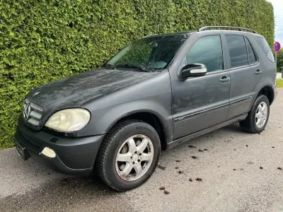 Gebraucht Mercedes ML270 163 PS (119 kW) 2003 Schwarz SUV