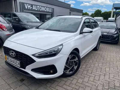 Neu Hyundai i30 140 PS (102 kW) 2026 Atlas white Kombi