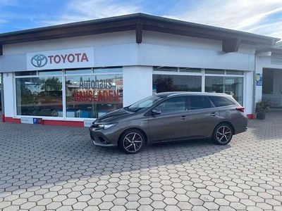 Toyota Auris Hybrid