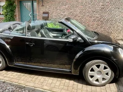 Gebraucht VW New Beetle Highline 116 PS (85 kW) 2004 Schwarz Kleinwagen