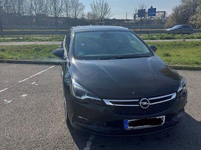 Gebraucht Opel Astra Dynamic 125 PS (91 kW) 2018 Schwarz Limousine