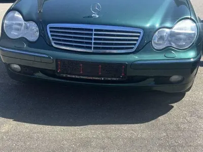 Gebraucht Mercedes C320 218 PS (160 kW) 2001 Grün Limousine
