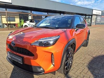 Gebraucht Toyota Yaris Cross Edition 116 PS (85 kW) 2023 Inferno orange metallic / dach SUV