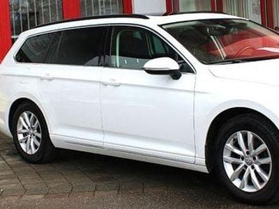 Gebraucht VW Passat 150 PS (110 kW) 2017 Pure white Kombi