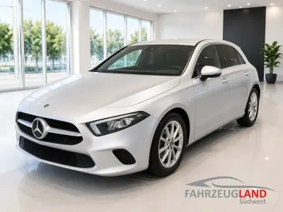 Gebraucht Mercedes A250 Business 224 PS (164 kW) 2018 Iridiumsilber Limousine
