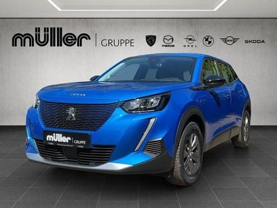 Blau Gebraucht 2022 Peugeot e-2008 Active SUV | 14.990 € (Superpreis)