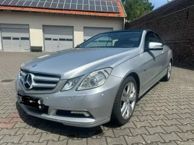 Gebraucht Mercedes E250 Edition 204 PS (150 kW) 2010 Silber Cabrio