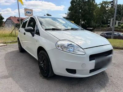 Gebraucht Fiat Grande Punto 69 PS (50 kW) 2011 Weiß Kleinwagen