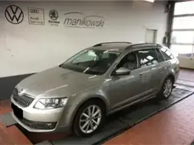 Käytetty Skoda Octavia Style 150 HP (110 kW) 2016 Peessi Farmari