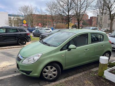 Usata Opel Corsa Edition 60 CV (44 kW) 2009 Verde Utilitaria